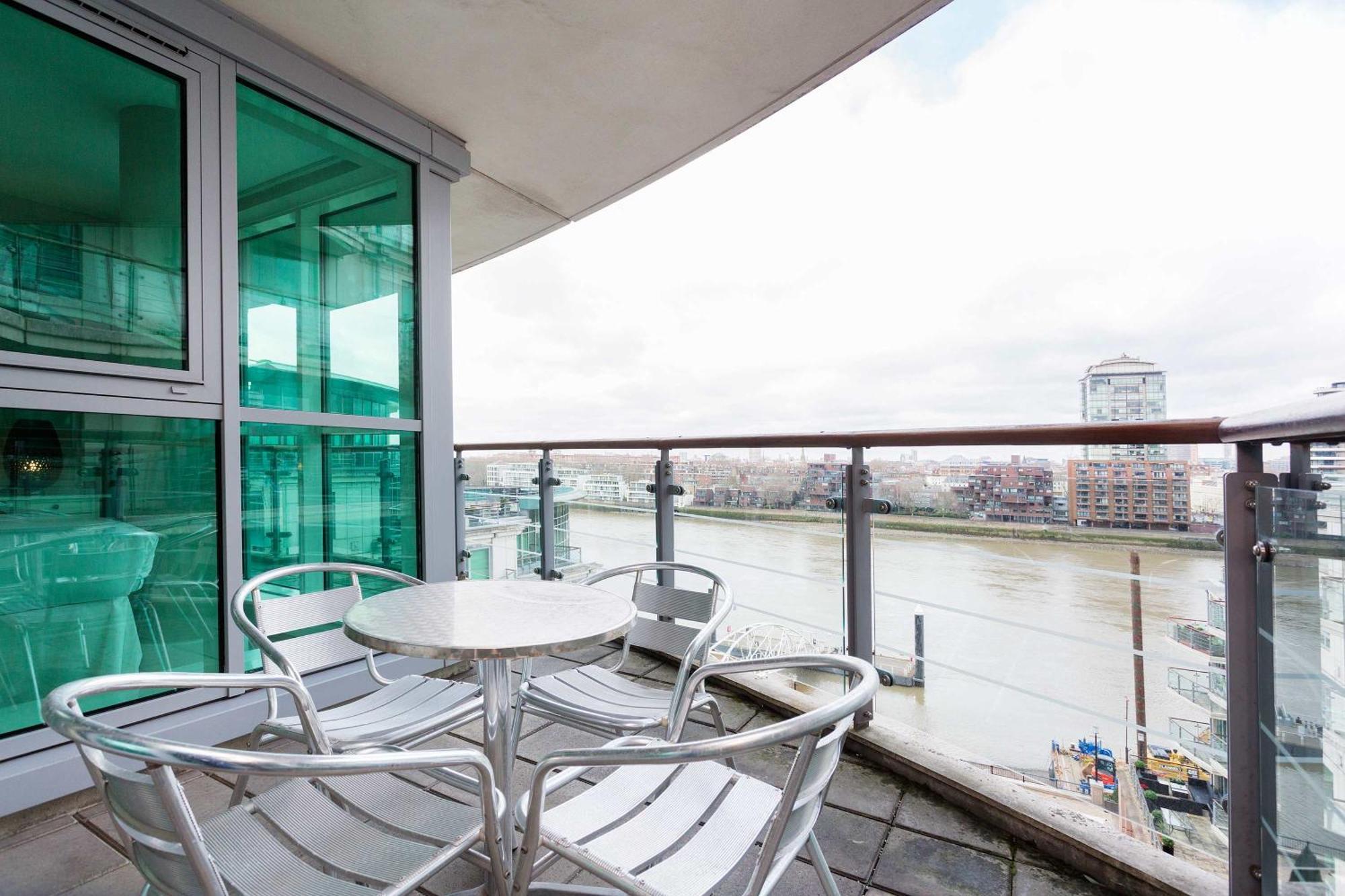 Veeve - River Views From Vauxhall ลอนดอน ภายนอก รูปภาพ